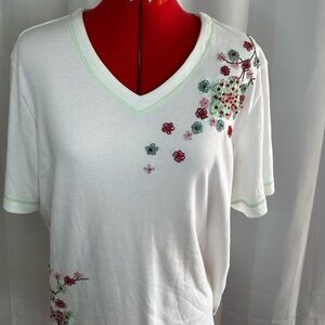 Willow Ridge White Floral Embroidered V-Neck Tee